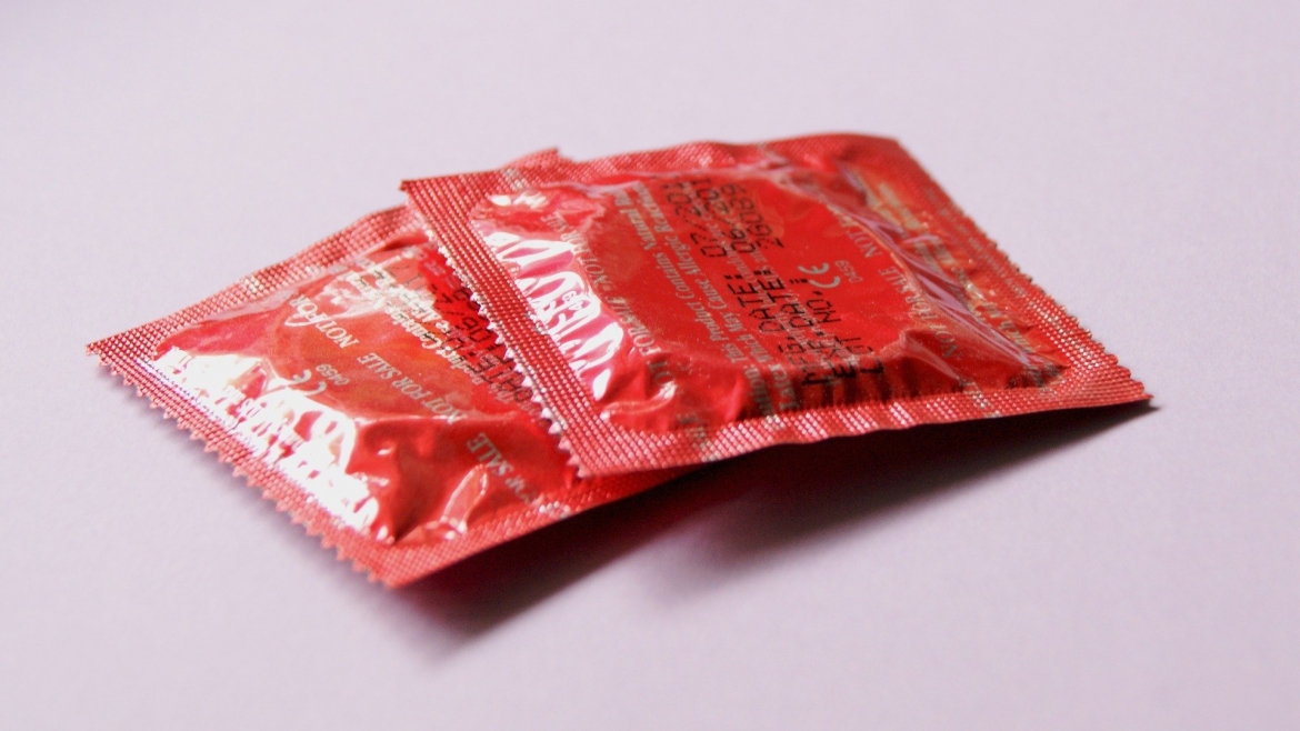 Promueven el uso del preservativo